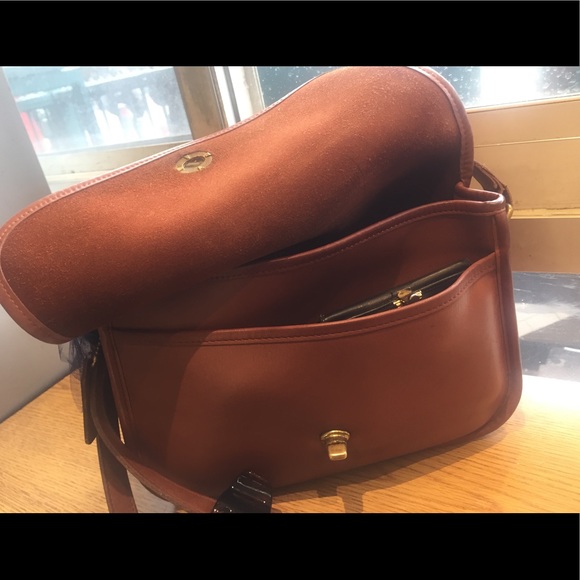 Coach Handbags - VNTG COACH L BRITISH TAN Saddle Crossbody 9970 GUC